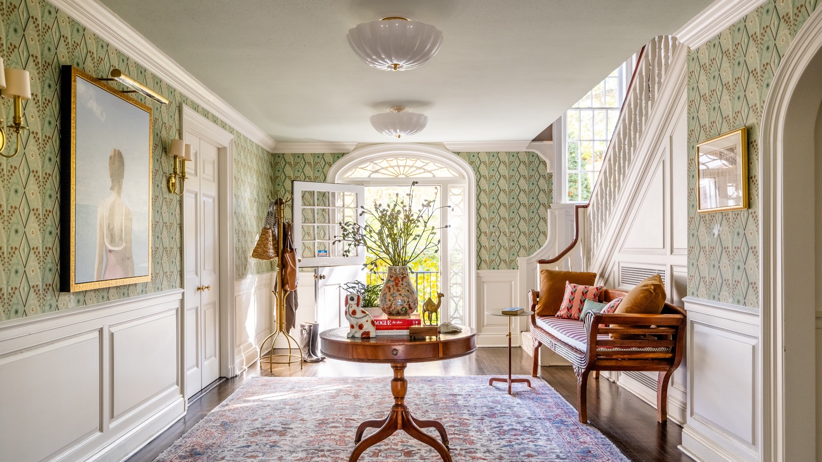 Classic patterned wallpaper in an elegant interior